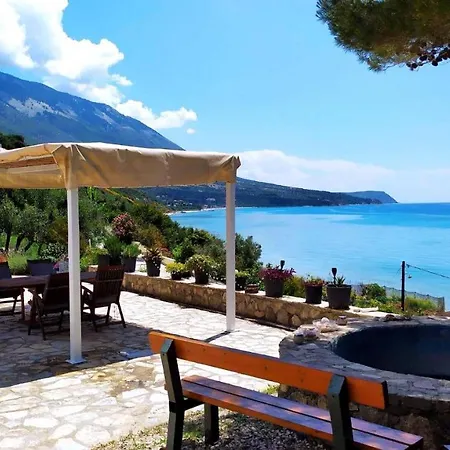 Nikos & Spiros Holiday home *